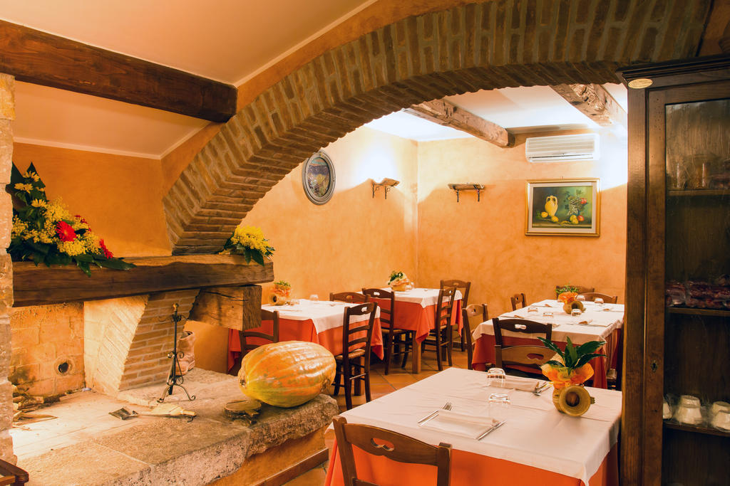 La Locanda Del Ruspante Castro dei Volsci Екстериор снимка